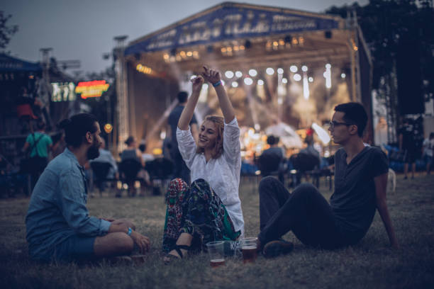 istock Good times on concert 916986296