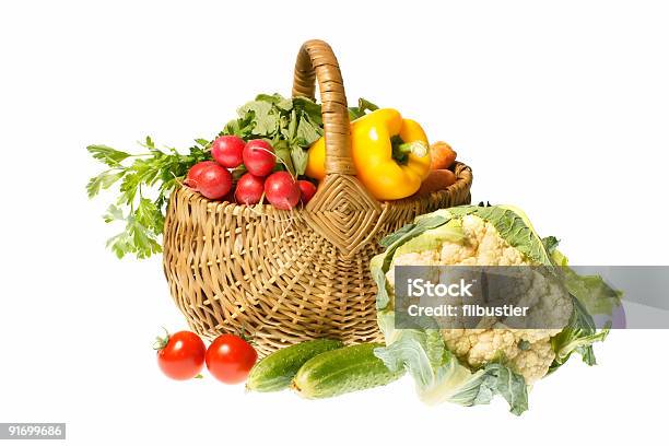 Gemüse Und Obstkorb Stockfoto und mehr Bilder von Blatt - Pflanzenbestandteile - Blatt - Pflanzenbestandteile, Farbbild, Fotografie