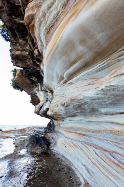 istock Ocean cliff, side view, Australia, background with copy space 917027540