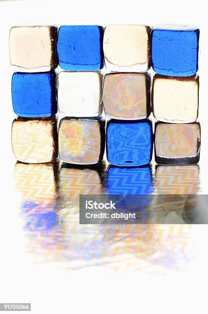 Doce Cubos Foto de stock y más banco de imágenes de Arreglo - Arreglo, Azul, Bloque de color