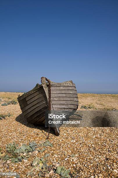 Velho Barco - Fotografias de stock e mais imagens de Abandonado - Abandonado, Antigo, Ao Ar Livre