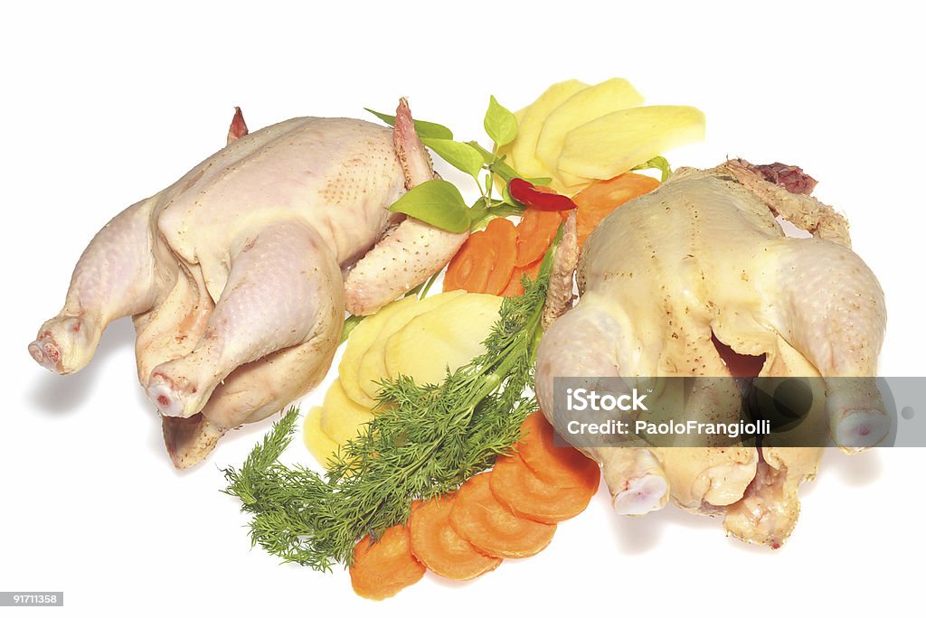 Dos materias primas las gallinas aislado - Foto de stock de Alimento libre de derechos