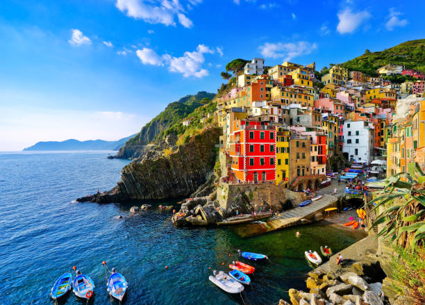 cinque terre alan riomaggiore, i̇talya boyunca renkli evleri. - i̇talya stok fotoğraflar ve resimler