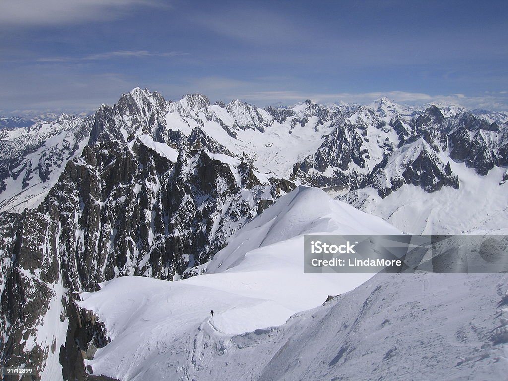 Robuste französischen Alpen und Bergsteiger auf Skipiste - Lizenzfrei Alpen Stock-Foto