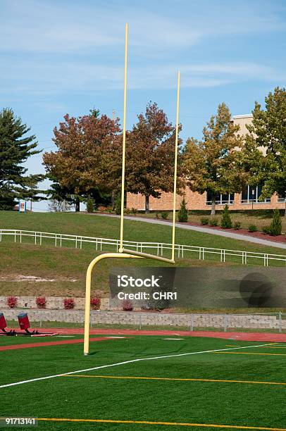 Foto de Goalpost De Futebol e mais fotos de stock de Academia de ginástica - Academia de ginástica, Atividade, Azul