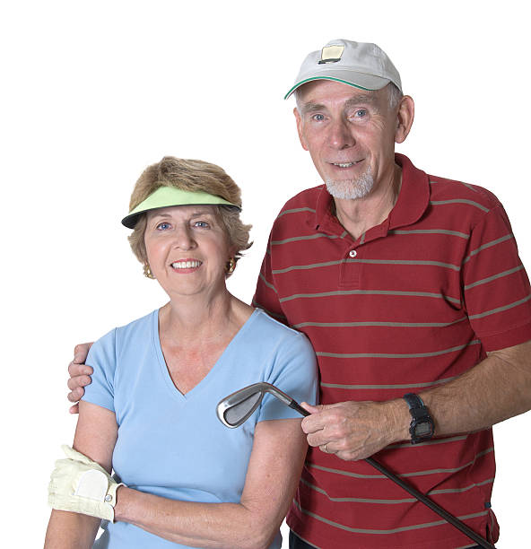 sênior homem e mulher pronto para golfe - senior couple golf retirement action - fotografias e filmes do acervo