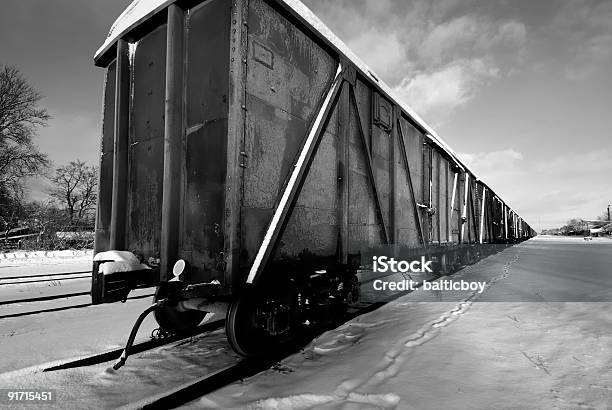 Pojemniki Na Ładunek - zdjęcia stockowe i więcej obrazów Pociąg towarowy - Pociąg towarowy, Stary, Bez ludzi