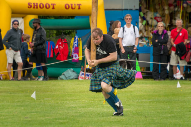 highland games, assynt, schottland - loch assynt stock-fotos und bilder