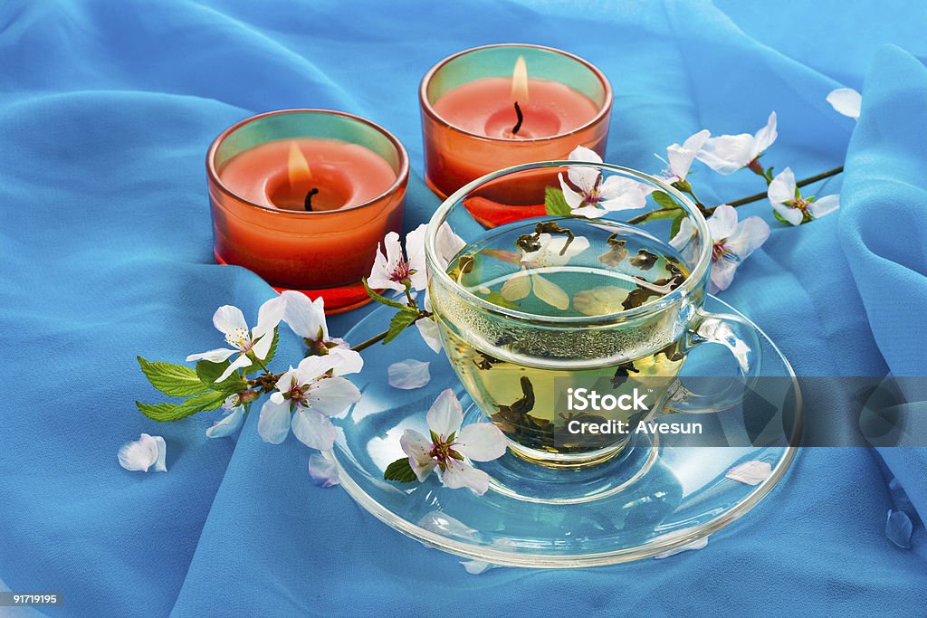 Té verde y aromático velas - Foto de stock de Acurrucado libre de derechos