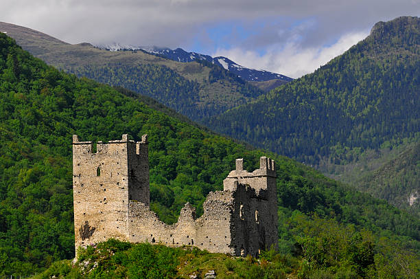 The castle of Bominaco is placed on top of the complex including the church of Santa Maria Assunta and the Oratory of San Pellegrino, in a commanding position on the plateau of Navelli, Province of L'Aquila, Abruzzo, Italy