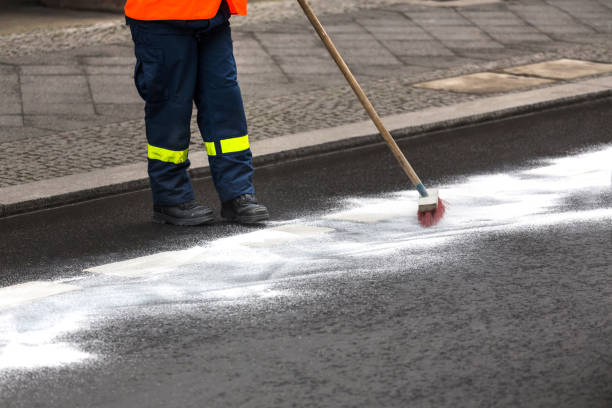 istock german thw eliminating oil traces on a street 917213902