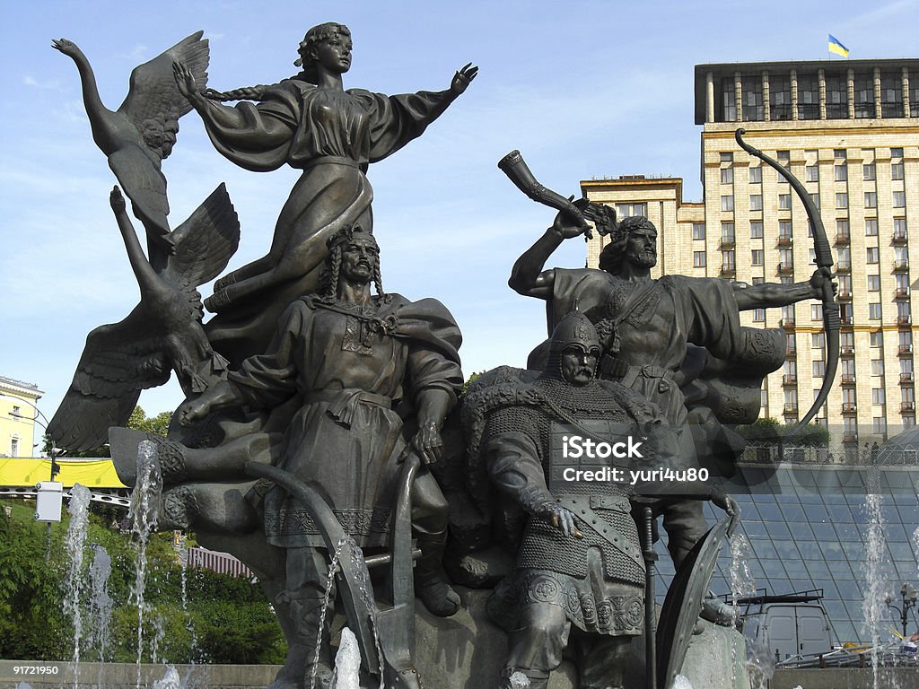 Fonte da praça da independência, em Kiev - Foto de stock de Adulto royalty-free