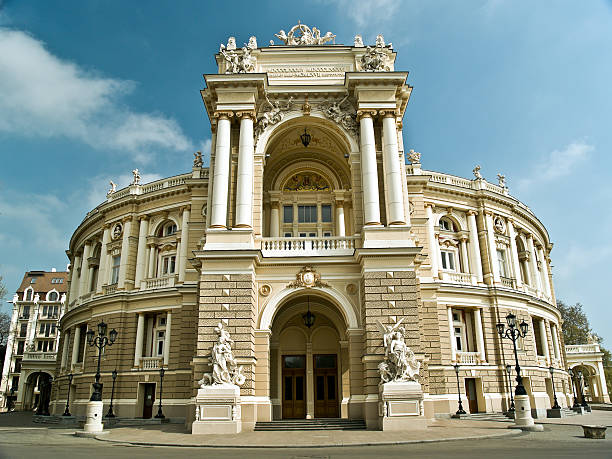 istock Opera Theatre Building in Odessa Ukraine 91722604