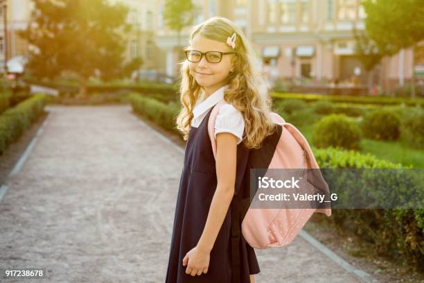 Outdoors Portrait Of A Young Pretty Student Stock Photo - Download Image Now - Back to School, Backpack, Bag