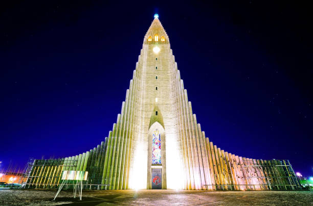 View of the Hallgrimskirkja Church in Reykjavik at night.