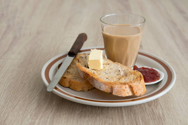 istock TOAST WITH JAM AND BUTTER 917291050