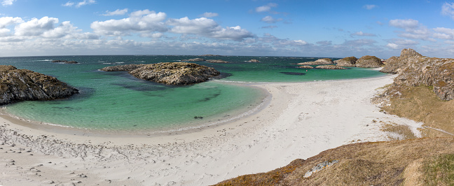 Turquoise blue water, snow-white sandy beach. The coast at Andenes is simply gorgeous. Unfortunately, the water has temperatures below 10 ° C throughout the year.