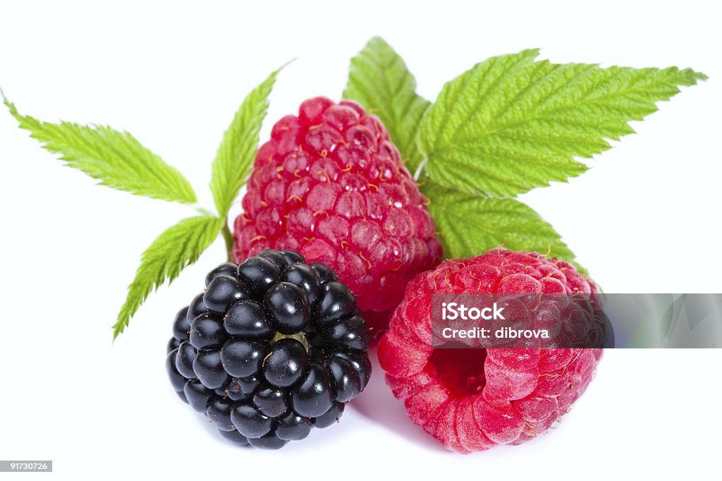 Mix Raspberies et Mûre avec feuilles - Photo de Aliment libre de droits