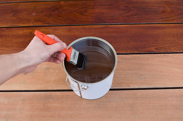 taches terrasse en bois plancher en bois dur - wood stain photos et images de collection