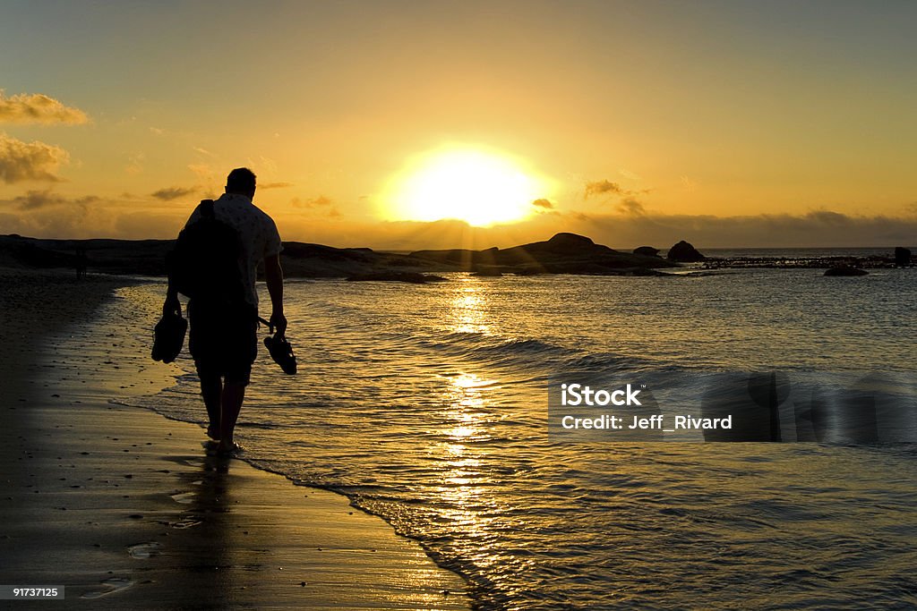 Pasos hasta el atardecer - Foto de stock de Adulto libre de derechos