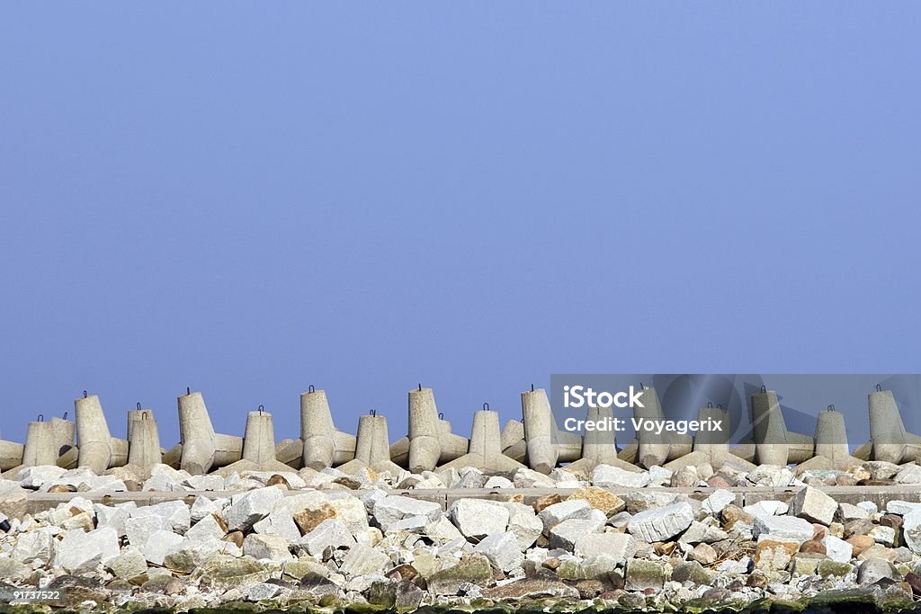 Wellenbrecher. Harbor Wand und Schutz - Lizenzfrei Bauwerk Stock-Foto