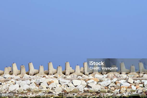 Foto de Quebramar Porto De Parede Proteção e mais fotos de stock de Azul - Azul, Cena de tranquilidade, Concreto