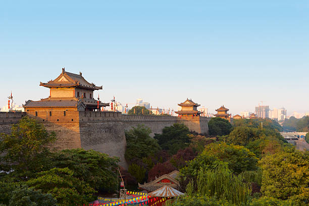 remparts de xi'an, chine - xian photos et images de collection