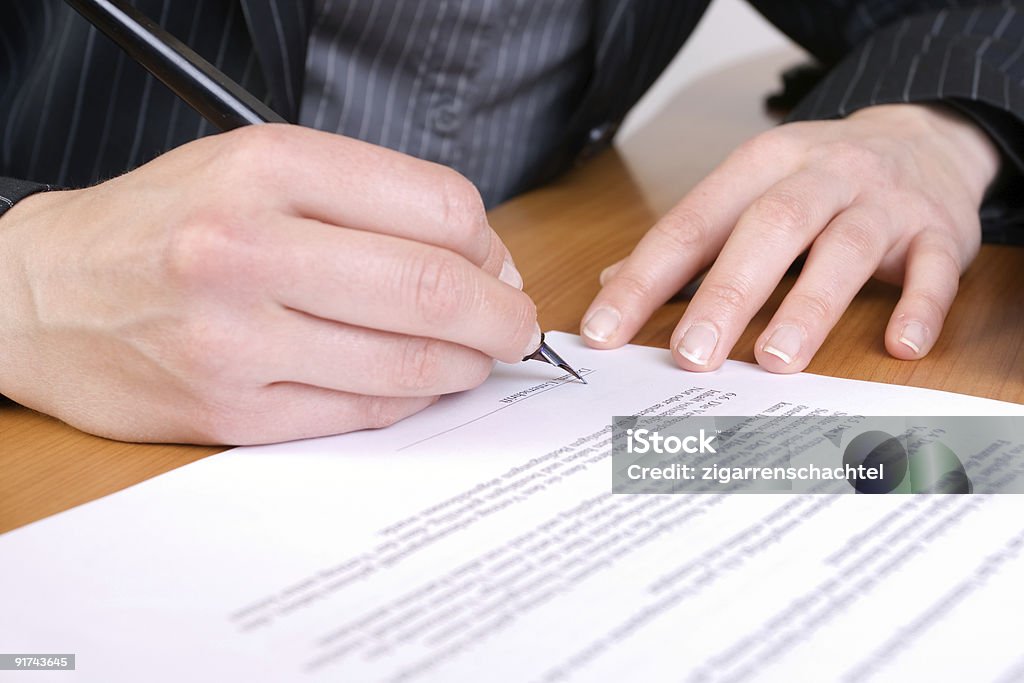 Firma del contratto - Foto stock royalty-free di Accordo d'intesa