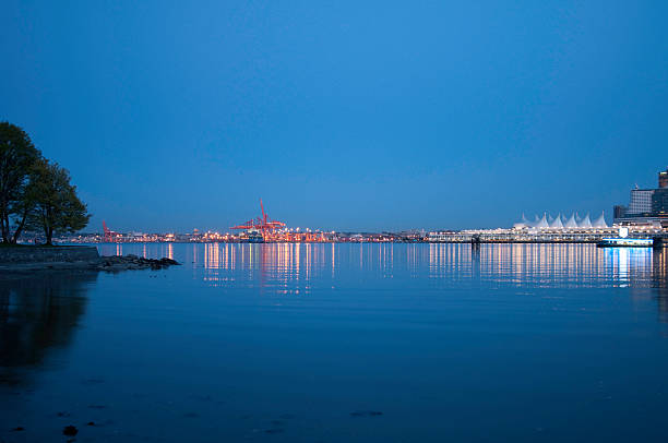 istock Nine O'clock gun in Stanley Park 91744170