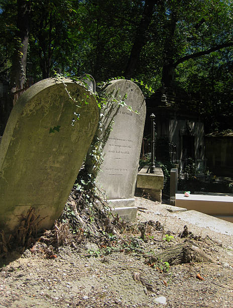 graveyard Tombstones em - fotografia de stock