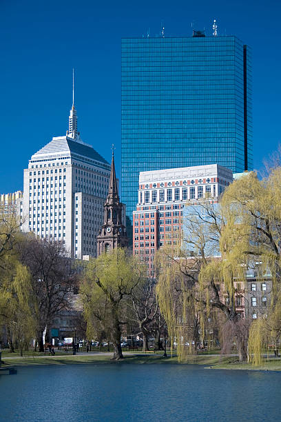 horizonte de boston - boston new england water church imagens e fotografias de stock