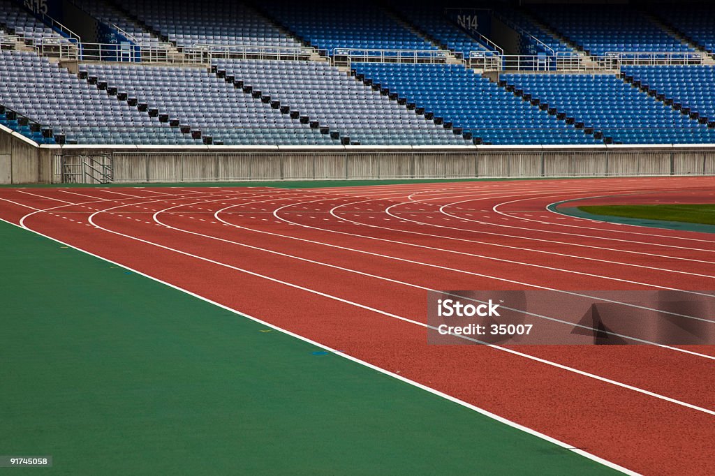 Pista de atletismo - Foto de stock de Estadio olímpico libre de derechos