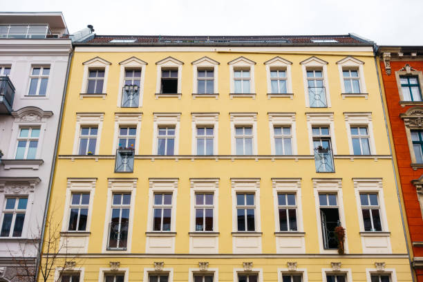 istock Front view of tenement house 917478918