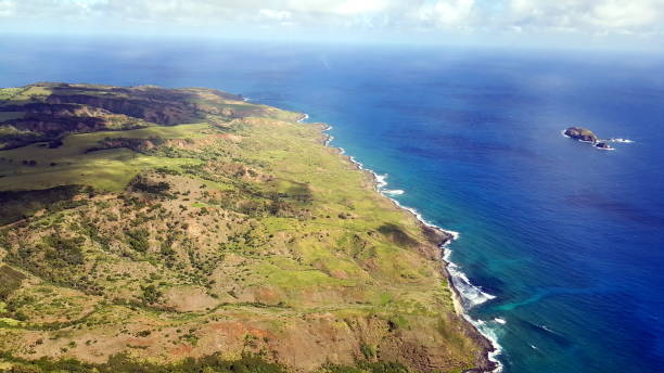istock Aerial View Island Coast 917499252