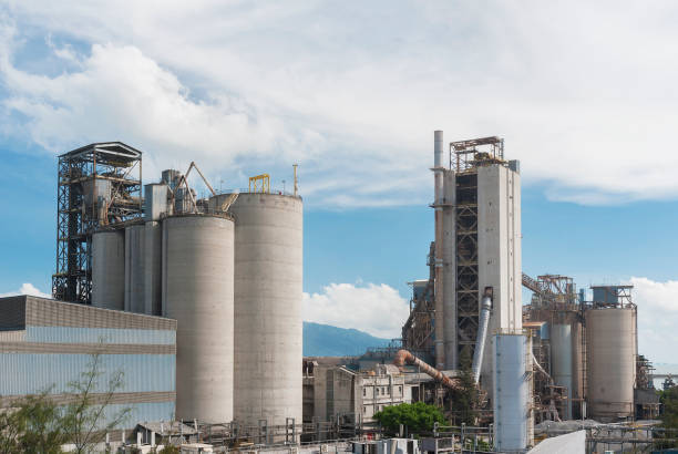 istock chemical factory 917512690