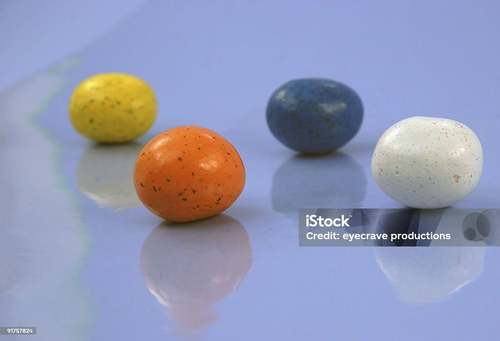 Ovos na Azul - Foto de stock de Amarelo royalty-free