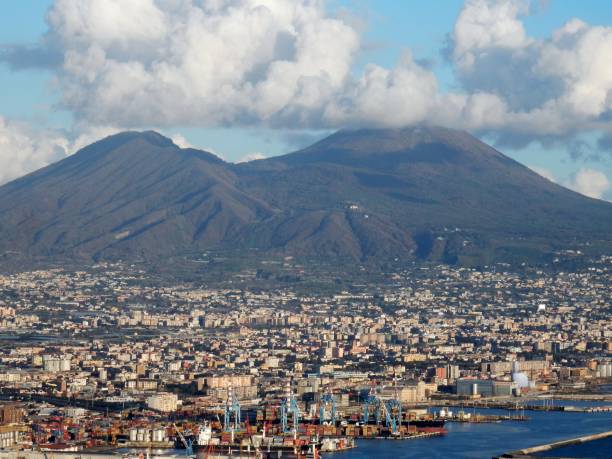 istock Naples - Vesuvius from San Martino 917580838