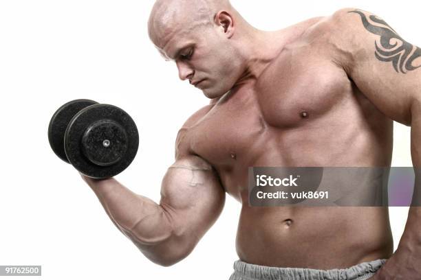 Bodybuilder エクササイズ - 大きいのストックフォトや画像を多数ご用意 - 大きい, ウエイトトレーニング, 男性