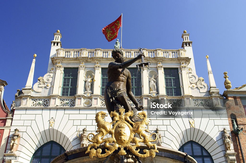 Fontaine de Neptune statue sur la vieille ville de gdansk. - Photo de Architecture libre de droits