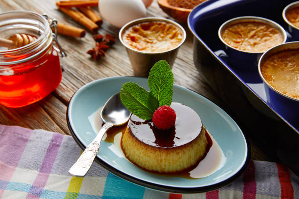 istock Custard Creme Caramel Flan dessert bain marie 917649424