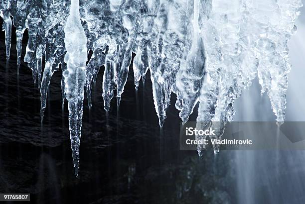 Icicles - 氷柱のストックフォトや画像を多数ご用意 - 氷柱, 氷, 石