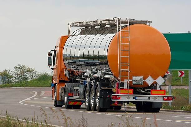 camión de - truck oil industry natural gas action fotografías e imágenes de stock