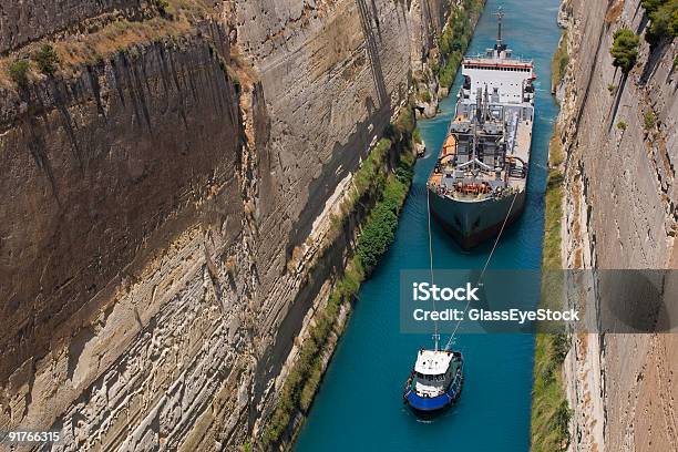 Corinto Crossing - Fotografie stock e altre immagini di Acqua - Acqua, Attrezzatura nautica, Blu