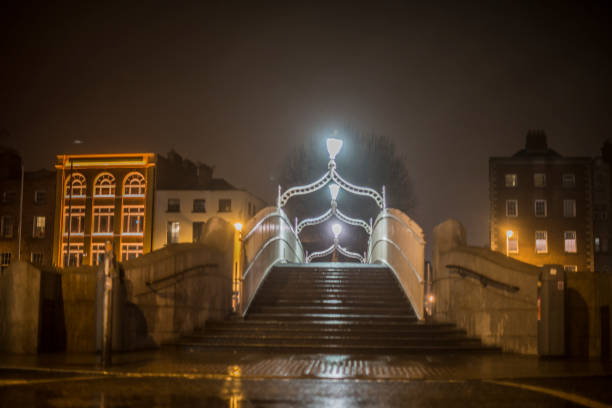 istock The Ha'penny Bridge over the river Liffey, Dublin, Ireland. 917663944