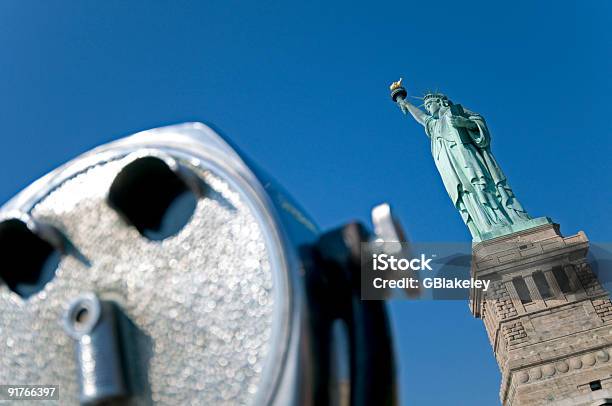 Ищете Liberty — стоковые фотографии и другие картинки Статуя свободы - Статуя свободы, Американская культура, Взрослый