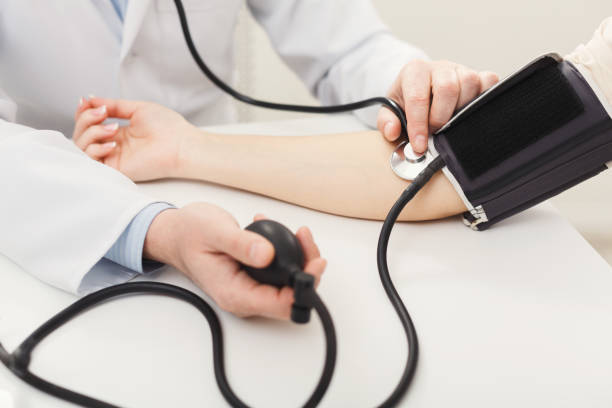 istock Closeup of patient hand with tonometer 917673122