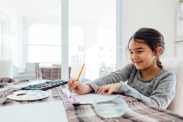 istock Children Painting 917680822