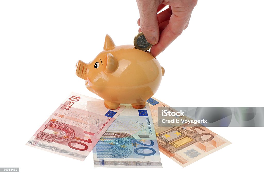 Piggy bank, de mão e euro moeda - Foto de stock de Branco royalty-free