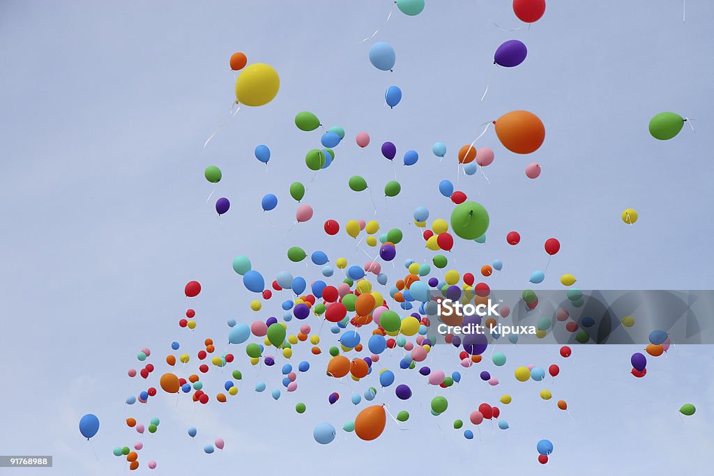 Globos en el cielo color - Foto de stock de Globo - Decoración libre de derechos