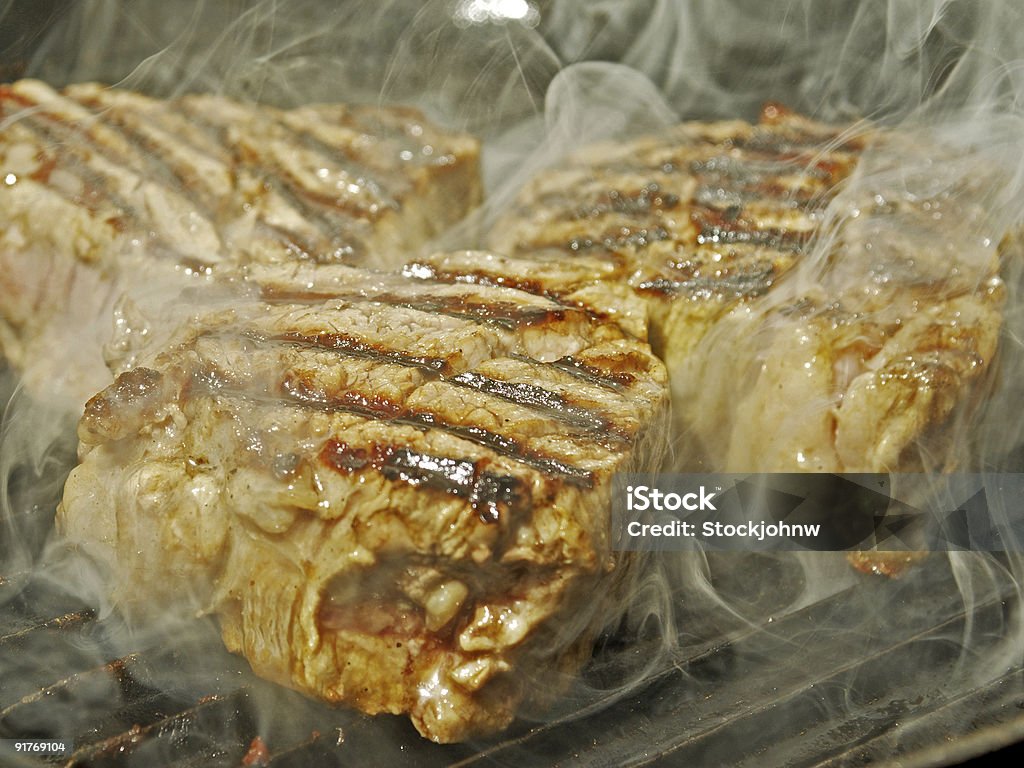 Filé de carne grelhada - Foto de stock de Bife royalty-free